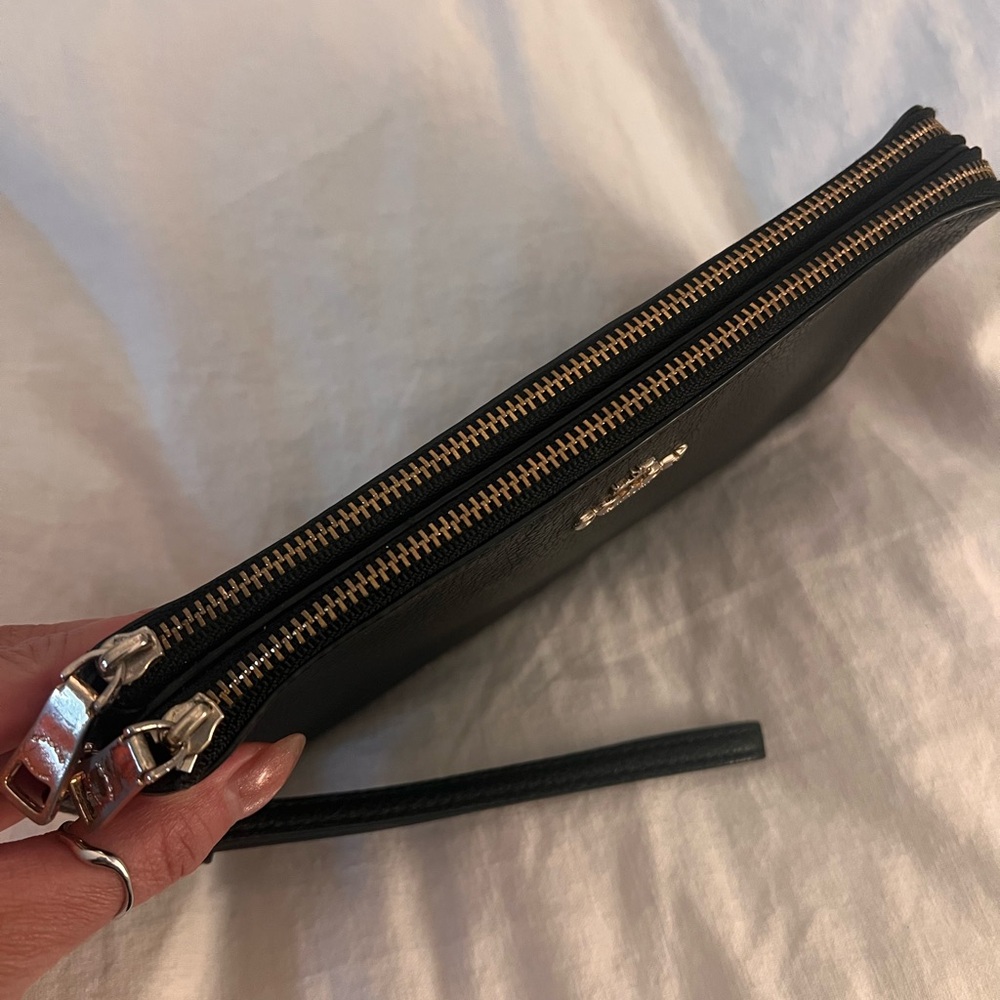 Coach Black Leather Wristlet/Wallet - Picture 3 of 6
